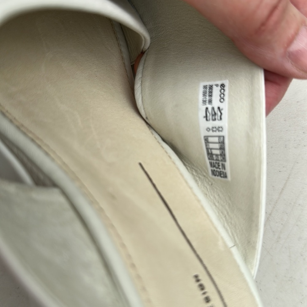 Ecco White Crisscross Leather Slide Sandals - Picture 3 of 10